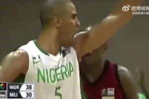 球风硬朗，投篮精准！火箭球迷见过自己主教练以前打球的样子吗？